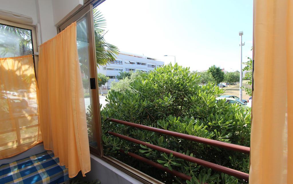 Apartment Vesna Ровин Екстериор снимка